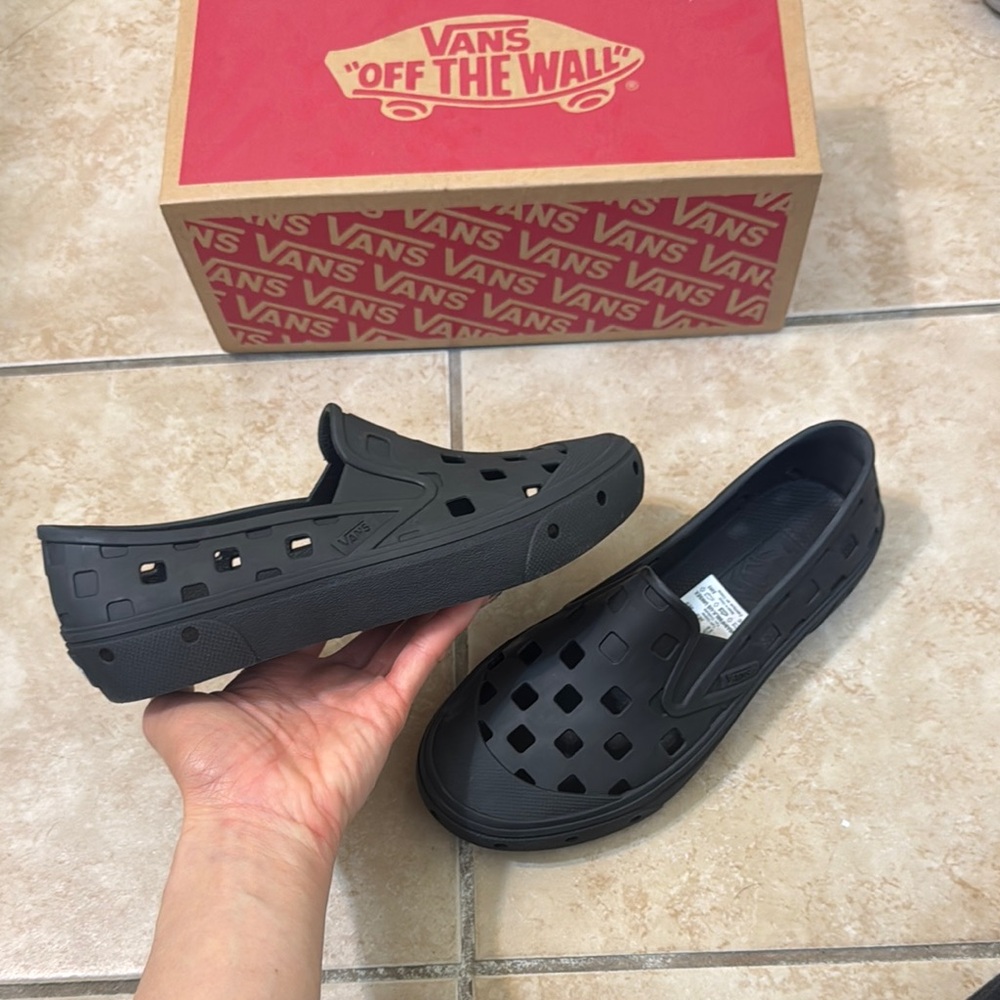 Vans Slip-On Trek unisex Shoes size 4 boys / 5.5 women